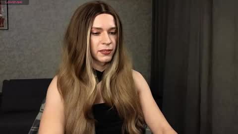 Snapshot of anna_inheart chatting on 04-21-26, 04:12 Anna online show from 04-21-26, 04:12