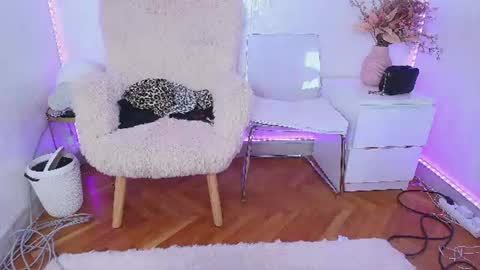 Snapshot of anna_lewis chatting on 07-09-26, 06:01 Anna online show from 07-09-26, 06:01