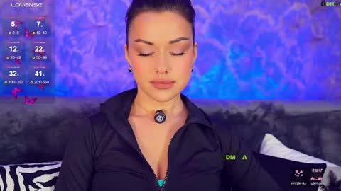 AnnaConda online show from 12-19-25, 10:33