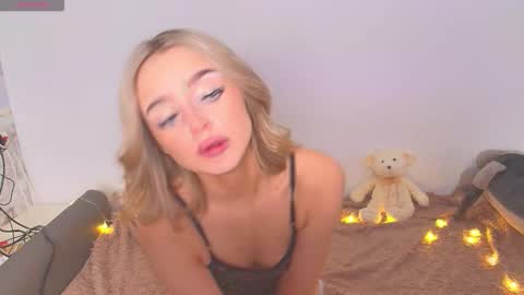 Anna online show from 12-04-25, 01:20