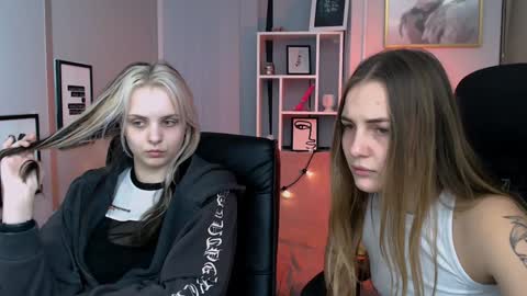 Snapshot of anna_sunshines chatting on 12-16-24, 01:43 Anna pvt is open online show from 12-16-24, 01:43