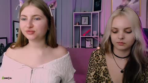 Snapshot of anna_sunshines chatting on 12-23-24, 11:25 Anna pvt is open online show from 12-23-24, 11:25