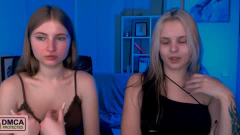 Snapshot of anna_sunshines chatting on 12-28-24, 02:43 Anna pvt is open online show from 12-28-24, 02:43