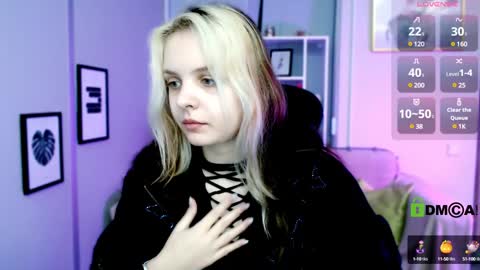 Snapshot of anna_sunshines chatting on 01-25-25, 10:19 Anna pvt is open online show from 01-25-25, 10:19