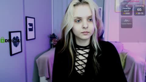 Snapshot of anna_sunshines chatting on 01-25-25, 01:30 Anna pvt is open online show from 01-25-25, 01:30