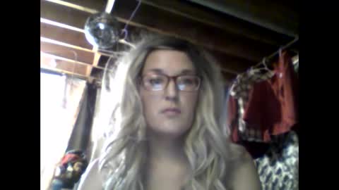 Snapshot of annabelle7777 chatting on 01-06-25, 08:39 Anna online show from 01-06-25, 08:39