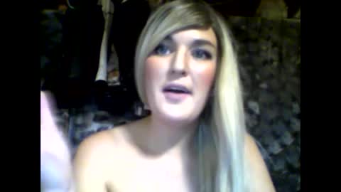 Snapshot of annabelle7777 chatting on 01-07-25, 03:46 Anna online show from 01-07-25, 03:46