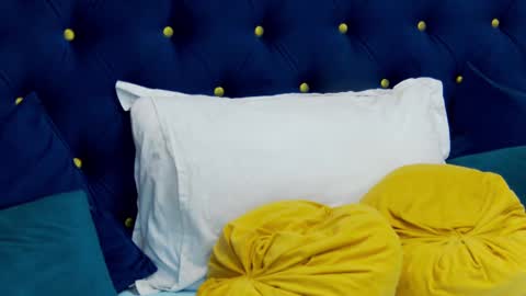 Anna online show from 01-27-25, 09:22