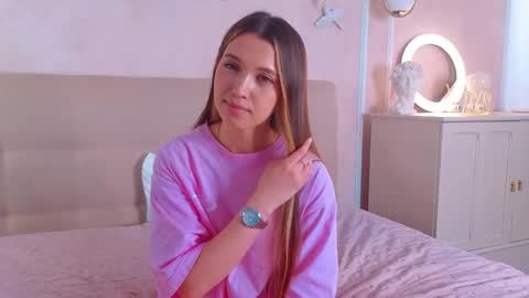 Anna online show from 04-25-26, 01:41