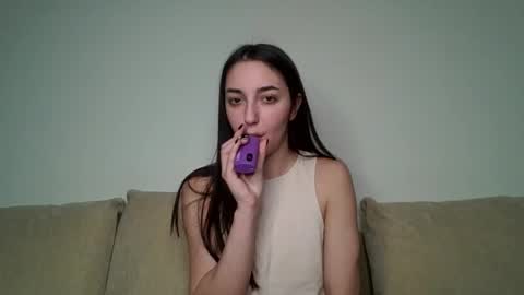 Snapshot of annabloempje chatting on 02-08-25, 03:31 Anna online show from 02-08-25, 03:31