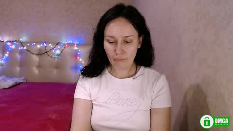 Snapshot of annabloempje chatting on 09-12-25, 11:26 Anna online show from 09-12-25, 11:26