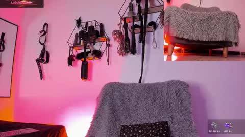 Anna online show from 02-21-26, 05:25