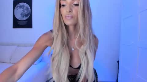 Snapshot of annaise_ chatting on 07-05-26, 08:10 annaise online show from 07-05-26, 08:10