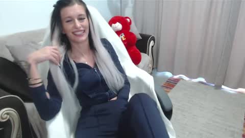 Anna online show from 04-21-26, 12:44