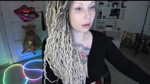 Snapshot of annanebula chatting on 05-31-26, 06:09 Anna online show from 05-31-26, 06:09