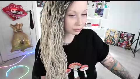 Snapshot of annanebula chatting on 06-18-26, 03:49 Anna online show from 06-18-26, 03:49