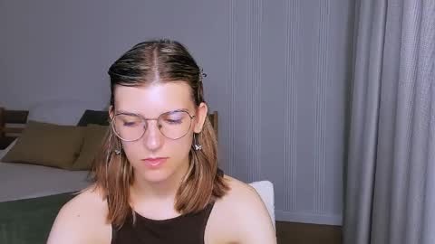 Snapshot of annathorne chatting on 05-22-26, 04:41 Im Anna online show from 05-22-26, 04:41