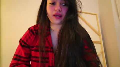 Snapshot of annatigarr chatting on 05-22-26, 03:24 meow online show from 05-22-26, 03:24