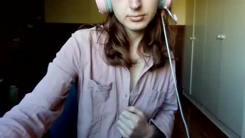 Snapshot of annavie chatting on 10-12-25, 11:59 annavie online show from 10-12-25, 11:59