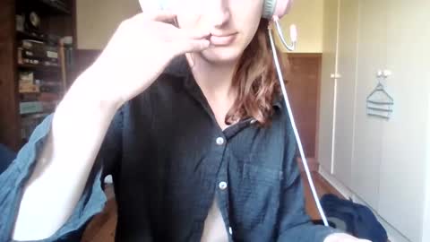 Snapshot of annavie chatting on 10-19-25, 12:33 annavie online show from 10-19-25, 12:33