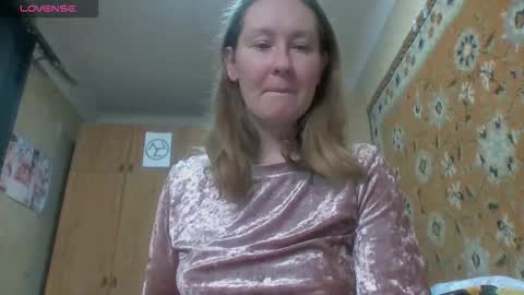 AnnaXLovers online show from 12-20-25, 12:23