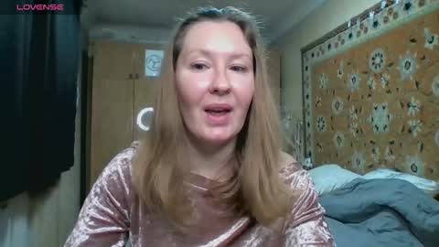 AnnaXLovers online show from 01-14-26, 10:10