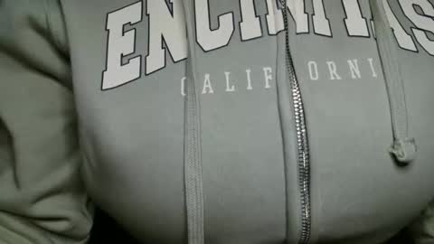 Bella online show from 03-30-26, 04:19