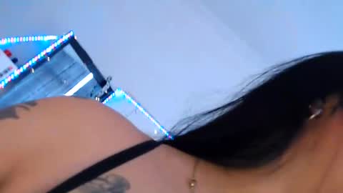 Snapshot of anne_lennon_ chatting on 07-10-26, 06:10 Anne online show from 07-10-26, 06:10