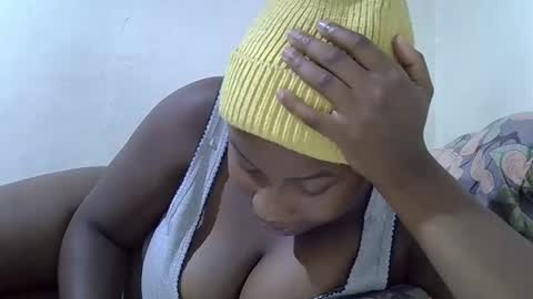 Snapshot of anne_marriee chatting on 02-17-26, 07:53 Anne marrie online show from 02-17-26, 07:53