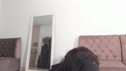 Annie  online show from 01-20-25, 12:39