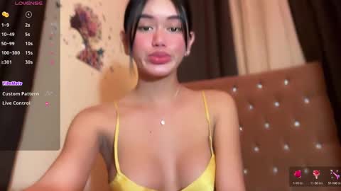 Snapshot of annedee_ chatting on 01-29-25, 05:45 Kim online show from 01-29-25, 05:45