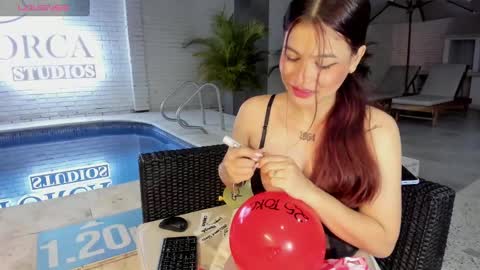 Snapshot of annedixie chatting on 01-13-25, 03:12 Anne online show from 01-13-25, 03:12
