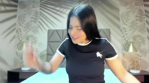 Snapshot of annedixie chatting on 06-30-26, 03:07 Anne online show from 06-30-26, 03:07