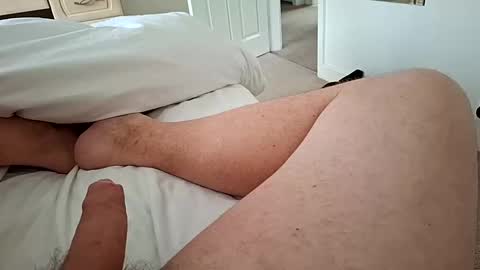 Snapshot of annesfeet chatting on 02-04-25, 02:10 Annesfeet online show from 02-04-25, 02:10