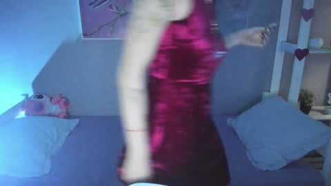 Snapshot of annetenet chatting on 01-12-25, 09:08 Annet online show from 01-12-25, 09:08