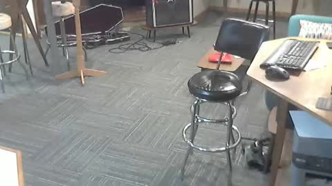 Annette online show from 04-17-26, 05:38