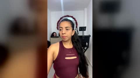 Snapshot of anngela01 chatting on 01-09-26, 04:37 anngela online show from 01-09-26, 04:37