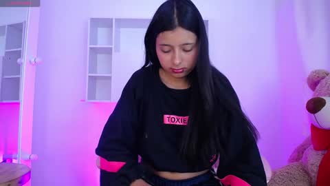 Anni online show from 01-31-25, 10:31