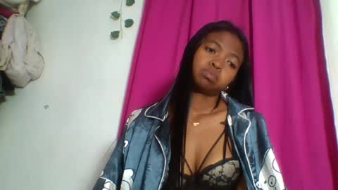 Snapshot of annica86 chatting on 07-09-26, 06:45 annica86 online show from 07-09-26, 06:45