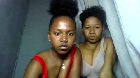 Snapshot of annick98 chatting on 02-05-26, 05:28 annick98 online show from 02-05-26, 05:28