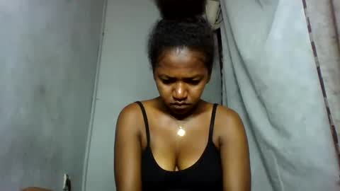 Snapshot of annick98 chatting on 02-20-26, 11:43 annick98 online show from 02-20-26, 11:43