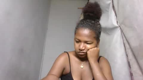 Snapshot of annick98 chatting on 02-21-26, 04:57 annick98 online show from 02-21-26, 04:57