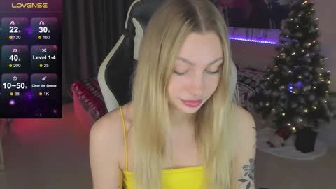 Snapshot of annie69kiss chatting on 01-15-25, 10:13 Annie online show from 01-15-25, 10:13