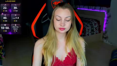 Snapshot of annie69kiss chatting on 05-04-26, 11:23 Annie online show from 05-04-26, 11:23