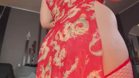 annie_barozzi online show from 10-30-25, 04:19