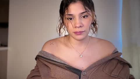 Snapshot of annie_cattie chatting on 06-17-26, 09:16 Anniecattie online show from 06-17-26, 09:16