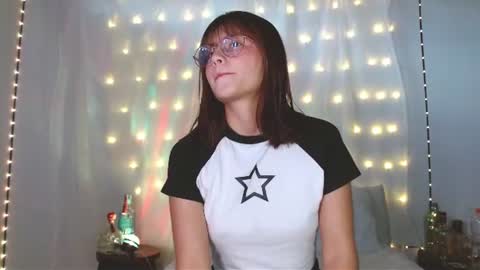 Snapshot of annie_jacke chatting on 06-22-26, 06:16 Annie and Jacke online show from 06-22-26, 06:16