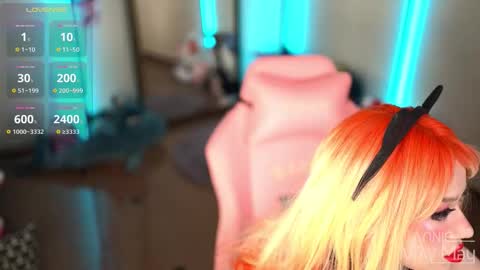 Annie May   online show from 01-06-26, 02:43