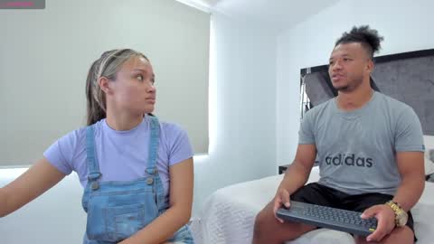 Annie and Stefan online show from 01-08-25, 02:56