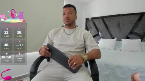 Annie and Stefan online show from 10-22-25, 01:55